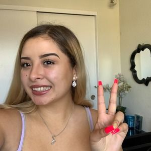 Meet your Posher, Kasandra